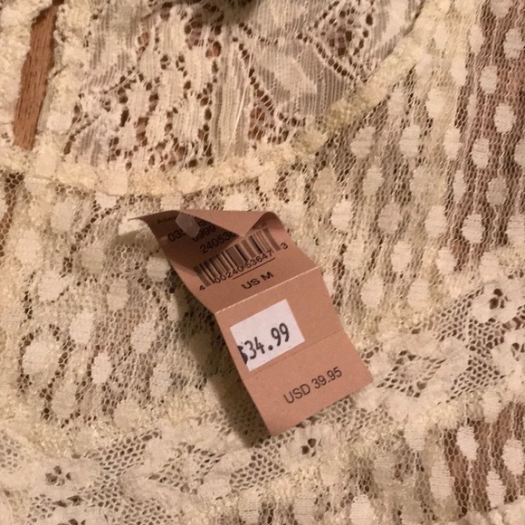 - American Eagle Shirt / Top Cream White Size M - Picture 3 of 4